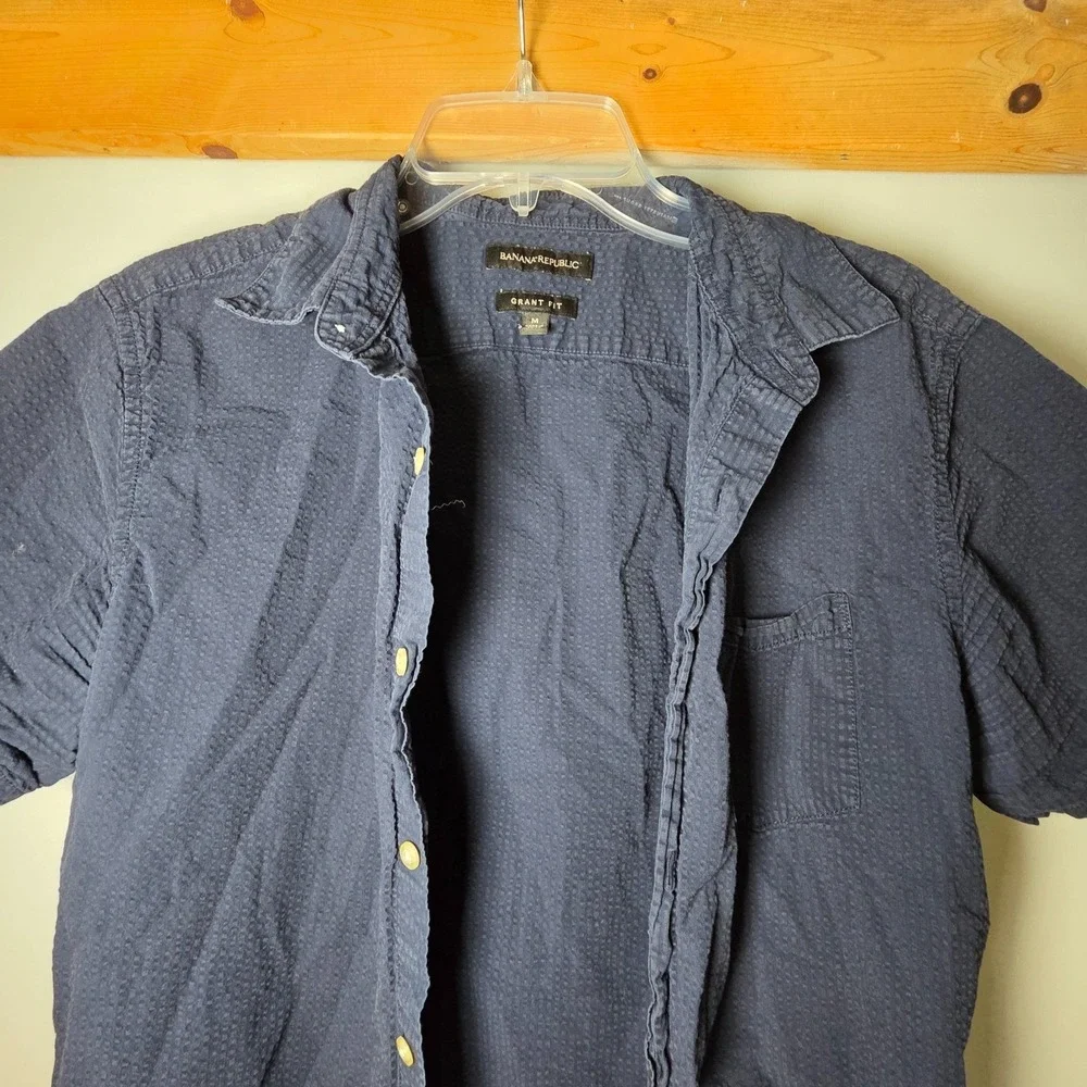 Banana Republic Mens M 100% Cotton Short Sleeve Navy Button Down Classic Coastal